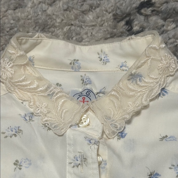 Boutique/Vintage Cream Buttoned Blouse with Mandarin Collar - Picture 3 of 12